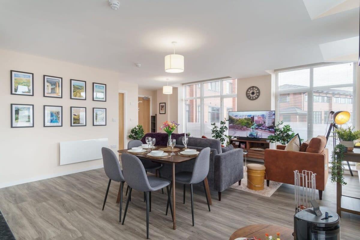 2 Bedroom Modern Apartment In Manchester Dış mekan fotoğraf