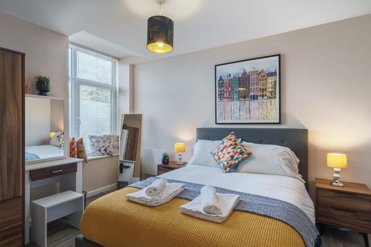 2 Bedroom Modern Apartment In Manchester Dış mekan fotoğraf