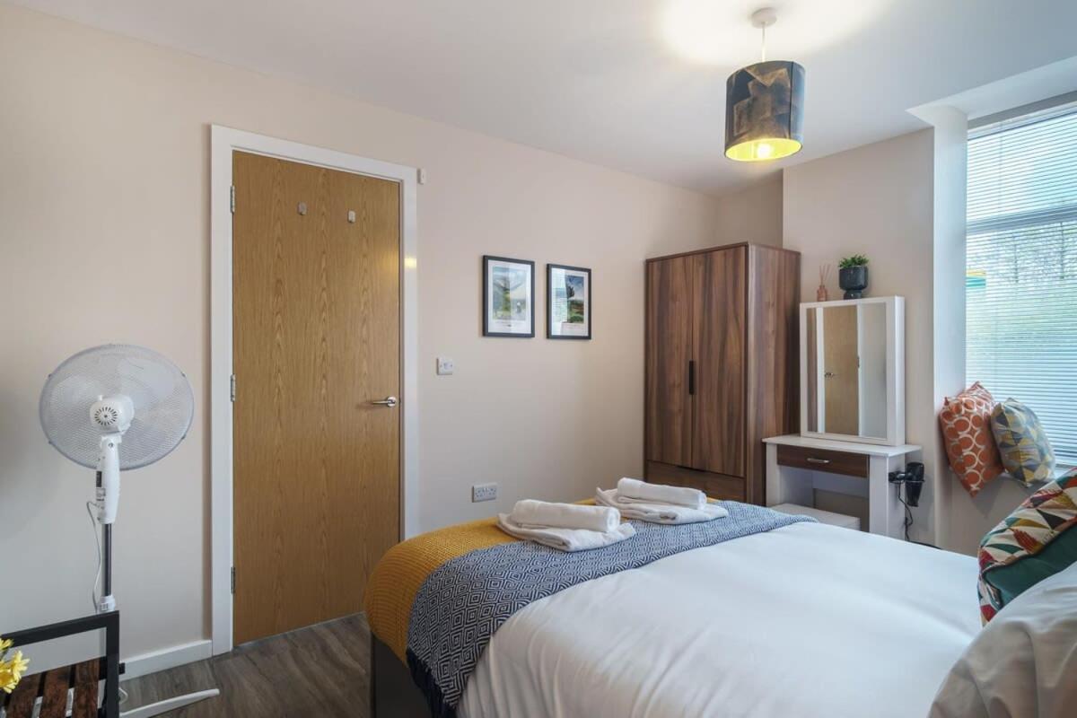 2 Bedroom Modern Apartment In Manchester Dış mekan fotoğraf